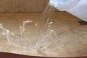 丁青漏水维修 免砸砖防水材料该如何施工